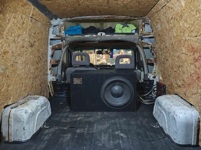 Белый Опель Комбо груз.-пасс., объемом двигателя 1.4 л и пробегом 60 тыс. км за 2000 $, фото 23 на Automoto.ua