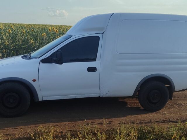 Белый Опель Комбо груз.-пасс., объемом двигателя 1.4 л и пробегом 60 тыс. км за 2000 $, фото 18 на Automoto.ua