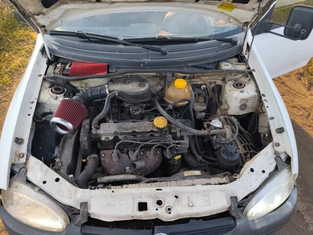 Белый Опель Комбо груз.-пасс., объемом двигателя 1.4 л и пробегом 60 тыс. км за 2000 $, фото 10 на Automoto.ua