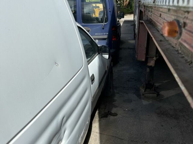 Белый Опель Комбо груз.-пасс., объемом двигателя 1.7 л и пробегом 500 тыс. км за 1000 $, фото 17 на Automoto.ua