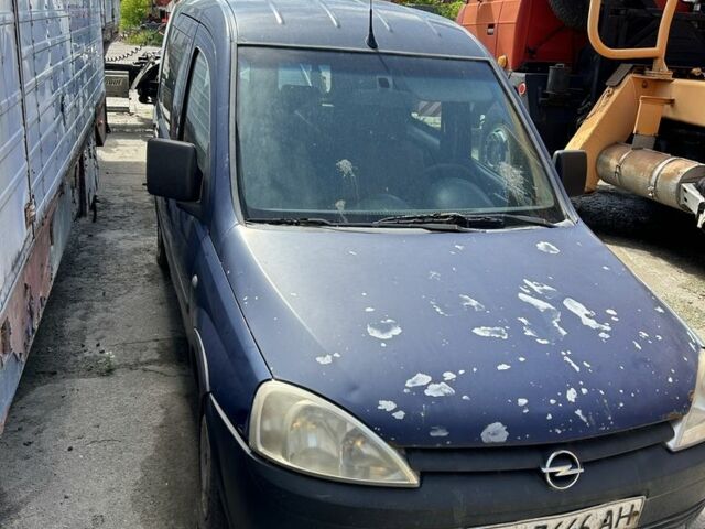 Белый Опель Комбо груз.-пасс., объемом двигателя 1.7 л и пробегом 500 тыс. км за 1000 $, фото 1 на Automoto.ua