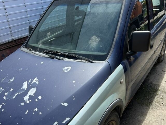 Белый Опель Комбо груз.-пасс., объемом двигателя 1.7 л и пробегом 500 тыс. км за 1000 $, фото 4 на Automoto.ua