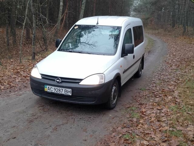 Белый Опель Комбо груз.-пасс., объемом двигателя 1.7 л и пробегом 284 тыс. км за 3900 $, фото 7 на Automoto.ua