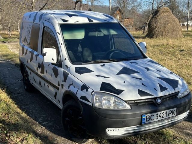 Белый Опель Комбо груз.-пасс., объемом двигателя 1.7 л и пробегом 500 тыс. км за 2500 $, фото 2 на Automoto.ua