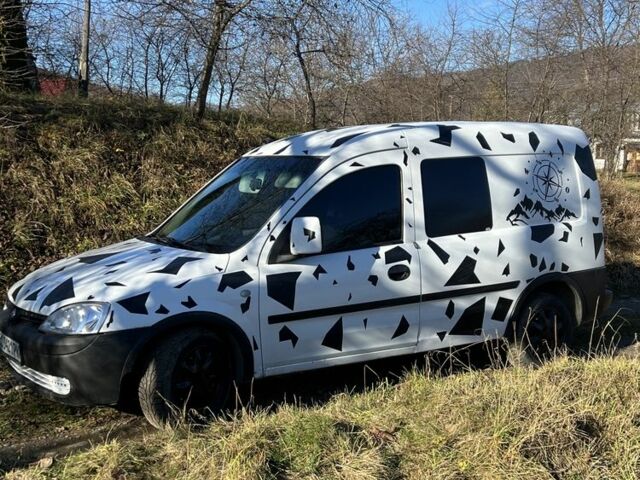 Белый Опель Комбо груз.-пасс., объемом двигателя 1.7 л и пробегом 500 тыс. км за 2500 $, фото 3 на Automoto.ua