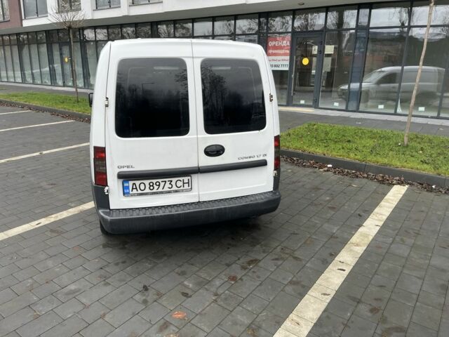 Белый Опель Комбо груз.-пасс., объемом двигателя 1.7 л и пробегом 170 тыс. км за 2600 $, фото 6 на Automoto.ua