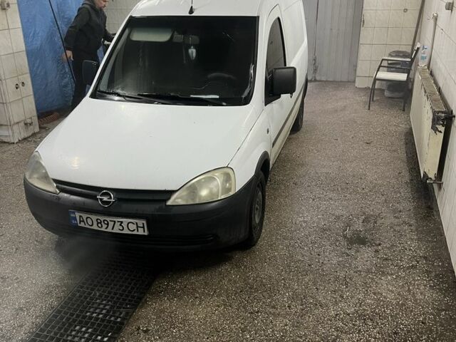 Белый Опель Комбо груз.-пасс., объемом двигателя 1.7 л и пробегом 170 тыс. км за 2600 $, фото 9 на Automoto.ua