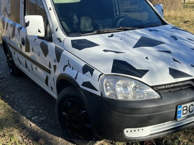 Белый Опель Комбо груз.-пасс., объемом двигателя 1.7 л и пробегом 500 тыс. км за 2500 $, фото 8 на Automoto.ua