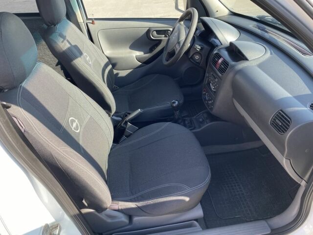 Белый Опель Комбо груз.-пасс., объемом двигателя 1.7 л и пробегом 442 тыс. км за 3500 $, фото 7 на Automoto.ua