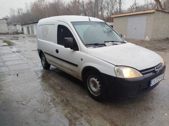 Білий Опель Комбо вант.-пас., об'ємом двигуна 1.7 л та пробігом 220 тис. км за 2300 $, фото 1 на Automoto.ua