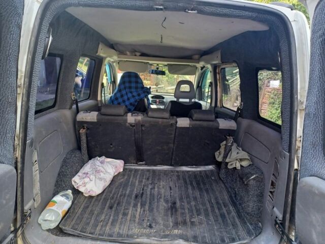 Белый Опель Комбо груз.-пасс., объемом двигателя 1.2 л и пробегом 290 тыс. км за 3600 $, фото 2 на Automoto.ua