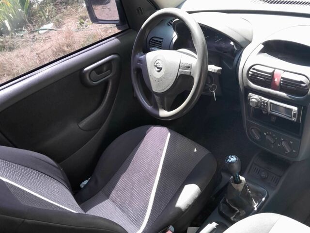 Белый Опель Комбо груз.-пасс., объемом двигателя 1.4 л и пробегом 249 тыс. км за 4500 $, фото 13 на Automoto.ua