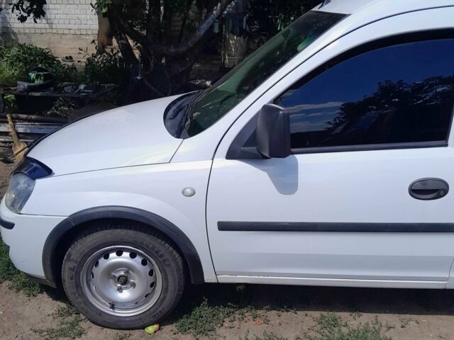 Белый Опель Комбо груз.-пасс., объемом двигателя 1.4 л и пробегом 249 тыс. км за 4500 $, фото 19 на Automoto.ua