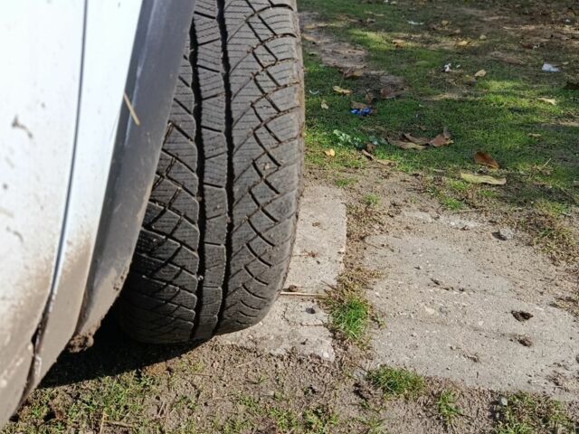 Белый Опель Комбо груз.-пасс., объемом двигателя 2 л и пробегом 260 тыс. км за 5000 $, фото 2 на Automoto.ua