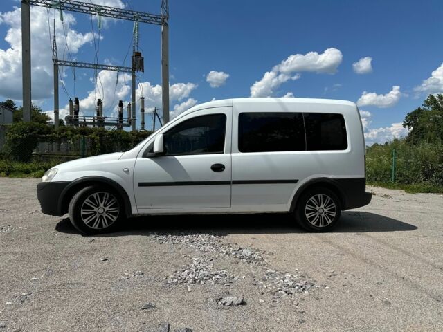 Опель Комбо вант.-пас. 2009 у Вінниці на Automoto.ua Білий Опель Комбо вант.-пас., об'ємом двигуна 1.7 л та пробігом 440 тис. км за 4500 $, фото 2 на Automoto.ua