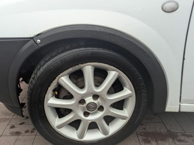 Белый Опель Комбо груз.-пасс., объемом двигателя 1.3 л и пробегом 160 тыс. км за 1422 $, фото 2 на Automoto.ua