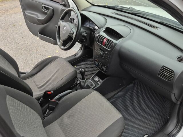 Белый Опель Комбо груз.-пасс., объемом двигателя 1.7 л и пробегом 232 тыс. км за 3750 $, фото 10 на Automoto.ua