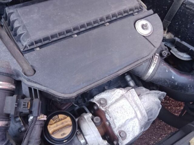 Белый Опель Комбо груз.-пасс., объемом двигателя 1.2 л и пробегом 260 тыс. км за 5000 $, фото 4 на Automoto.ua