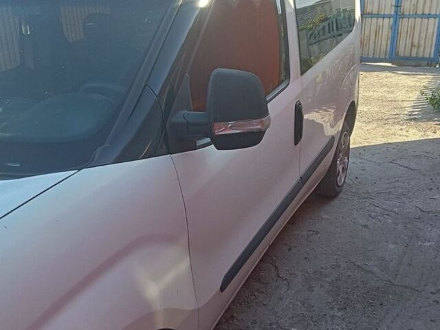 Белый Опель Комбо груз.-пасс., объемом двигателя 1.2 л и пробегом 260 тыс. км за 5000 $, фото 7 на Automoto.ua