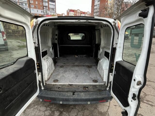 Білий Опель Комбо вант.-пас., об'ємом двигуна 1.6 л та пробігом 300 тис. км за 6400 $, фото 9 на Automoto.ua