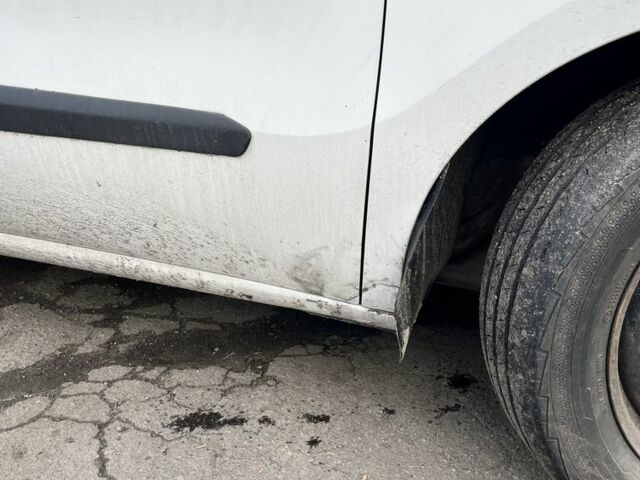 Білий Опель Комбо вант.-пас., об'ємом двигуна 1.6 л та пробігом 300 тис. км за 6400 $, фото 4 на Automoto.ua