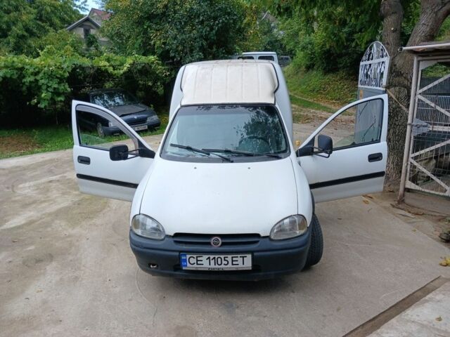 Білий Опель Комбо вант.-пас., об'ємом двигуна 1.7 л та пробігом 426 тис. км за 1200 $, фото 2 на Automoto.ua