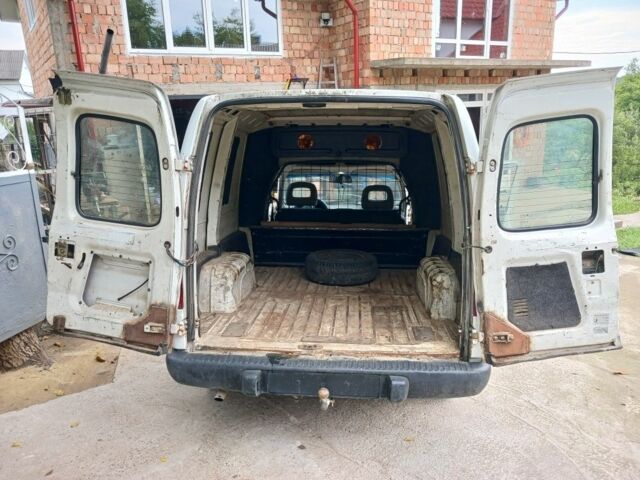 Білий Опель Комбо вант.-пас., об'ємом двигуна 1.7 л та пробігом 426 тис. км за 1200 $, фото 4 на Automoto.ua