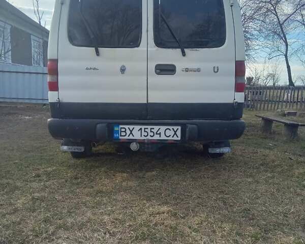 Белый Опель Комбо груз.-пасс., объемом двигателя 1.4 л и пробегом 450 тыс. км за 1250 $, фото 11 на Automoto.ua