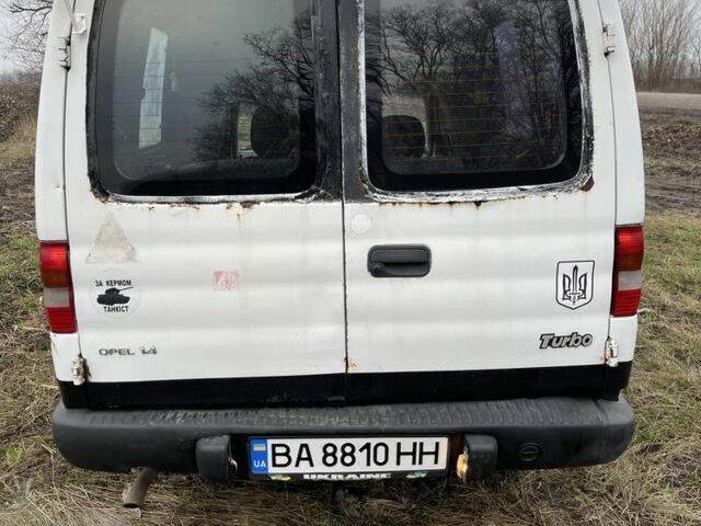 Білий Опель Комбо вант.-пас., об'ємом двигуна 1.4 л та пробігом 383 тис. км за 1300 $, фото 5 на Automoto.ua