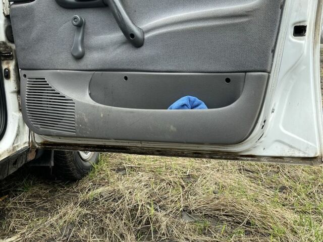 Білий Опель Комбо вант.-пас., об'ємом двигуна 1.4 л та пробігом 383 тис. км за 1300 $, фото 13 на Automoto.ua