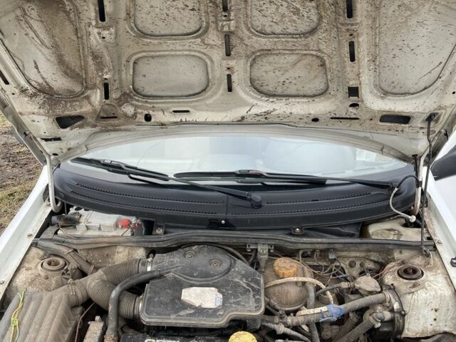 Білий Опель Комбо вант.-пас., об'ємом двигуна 1.4 л та пробігом 383 тис. км за 1300 $, фото 16 на Automoto.ua