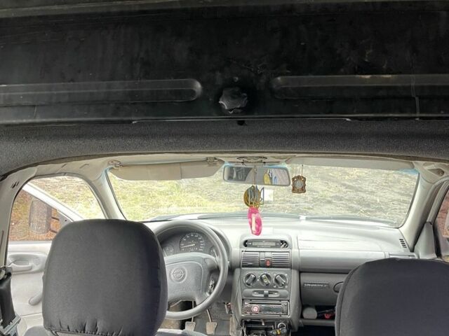 Білий Опель Комбо вант.-пас., об'ємом двигуна 1.4 л та пробігом 383 тис. км за 1300 $, фото 14 на Automoto.ua