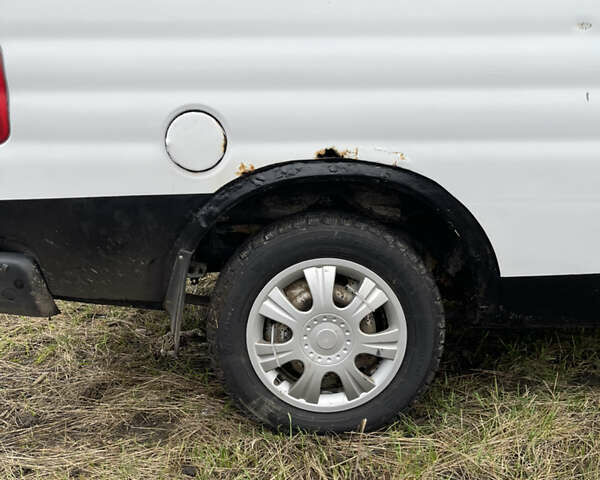 Белый Опель Комбо груз.-пасс., объемом двигателя 1.4 л и пробегом 383 тыс. км за 1300 $, фото 8 на Automoto.ua