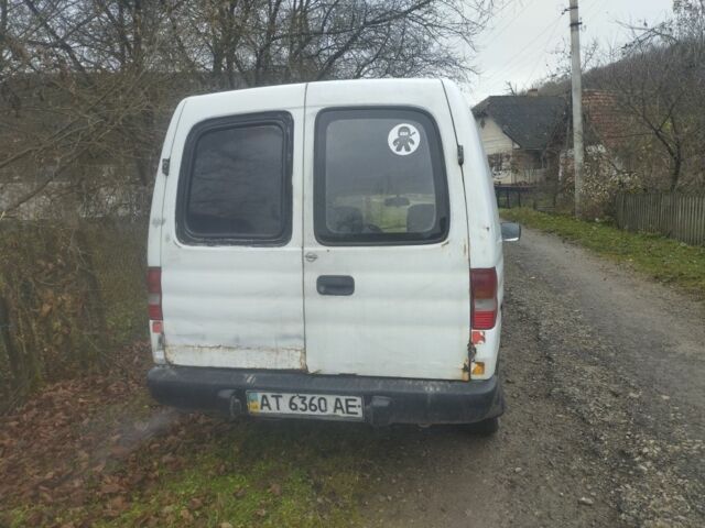 Белый Опель Комбо груз.-пасс., объемом двигателя 1.4 л и пробегом 300 тыс. км за 750 $, фото 2 на Automoto.ua