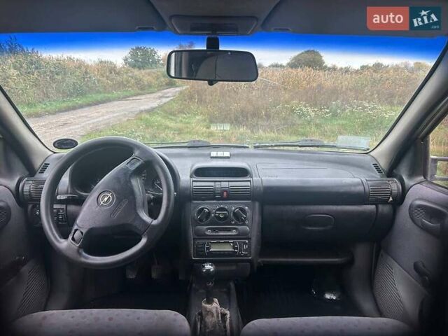 Білий Опель Комбо вант.-пас., об'ємом двигуна 1.7 л та пробігом 370 тис. км за 1500 $, фото 2 на Automoto.ua