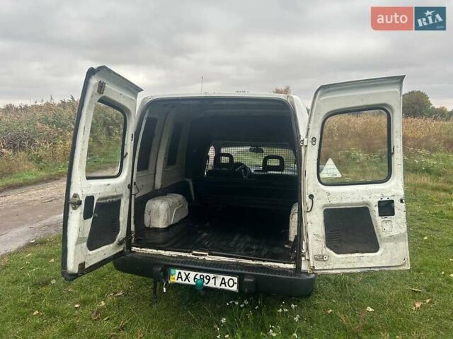 Білий Опель Комбо вант.-пас., об'ємом двигуна 1.7 л та пробігом 370 тис. км за 1500 $, фото 11 на Automoto.ua