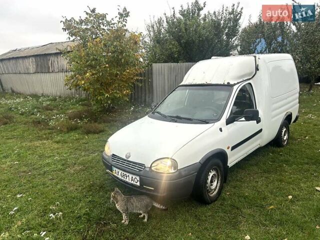 Білий Опель Комбо вант.-пас., об'ємом двигуна 1.7 л та пробігом 370 тис. км за 1500 $, фото 12 на Automoto.ua