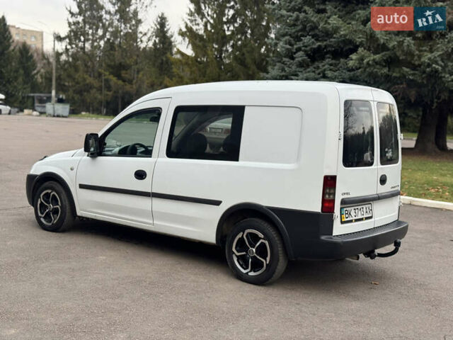 Белый Опель Комбо груз.-пасс., объемом двигателя 1.69 л и пробегом 299 тыс. км за 2999 $, фото 8 на Automoto.ua