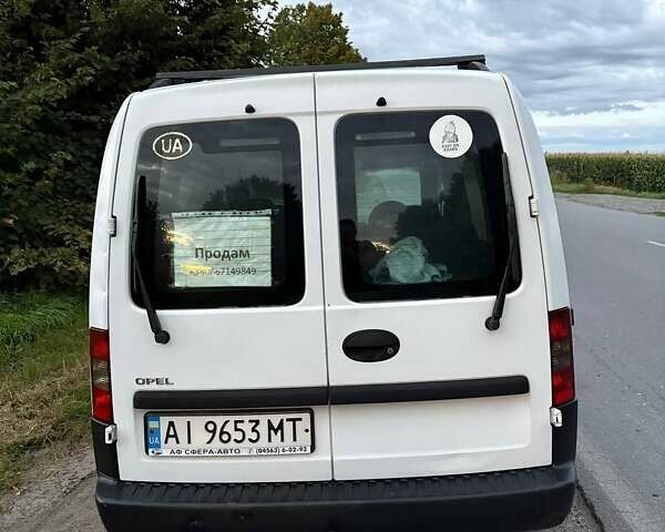 Белый Опель Комбо груз.-пасс., объемом двигателя 1.7 л и пробегом 498 тыс. км за 3400 $, фото 2 на Automoto.ua