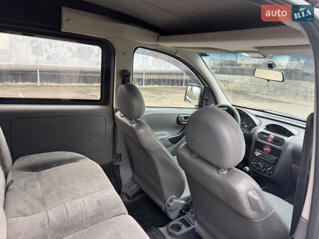 Белый Опель Комбо груз.-пасс., объемом двигателя 1.69 л и пробегом 299 тыс. км за 2999 $, фото 22 на Automoto.ua