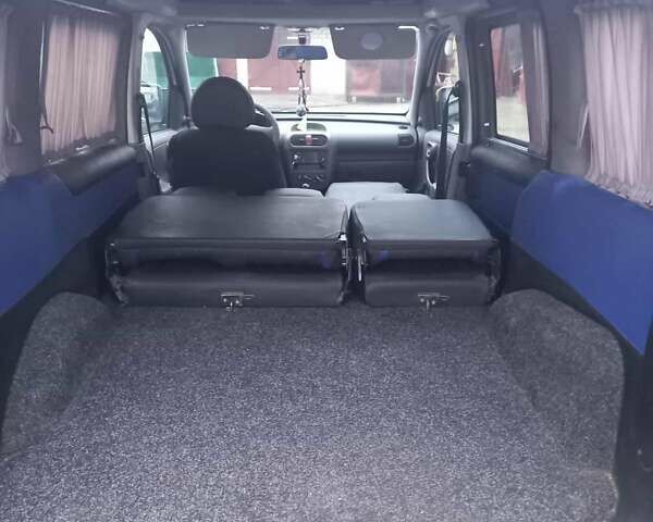 Белый Опель Комбо груз.-пасс., объемом двигателя 1.7 л и пробегом 455 тыс. км за 2500 $, фото 10 на Automoto.ua