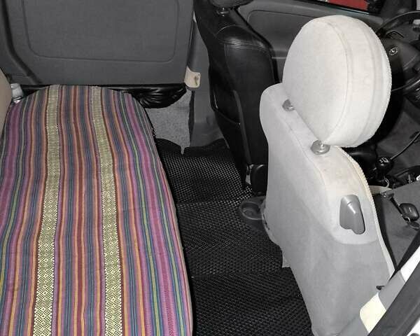 Белый Опель Комбо груз.-пасс., объемом двигателя 1.69 л и пробегом 475 тыс. км за 3500 $, фото 16 на Automoto.ua