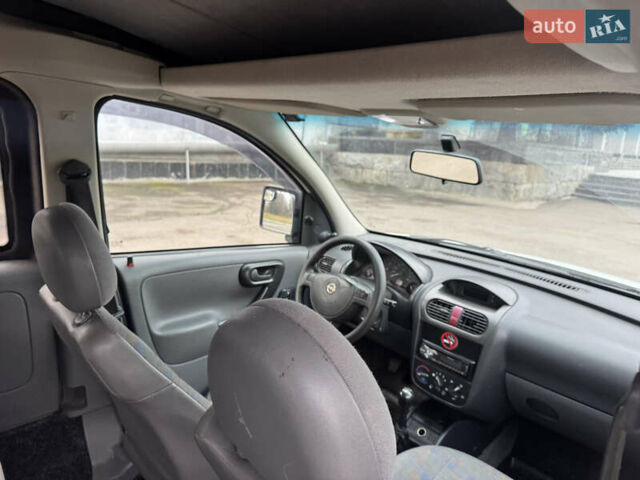 Белый Опель Комбо груз.-пасс., объемом двигателя 1.69 л и пробегом 299 тыс. км за 2999 $, фото 23 на Automoto.ua