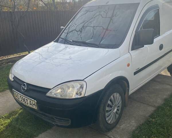 Білий Опель Комбо вант.-пас., об'ємом двигуна 1.69 л та пробігом 250 тис. км за 2900 $, фото 3 на Automoto.ua