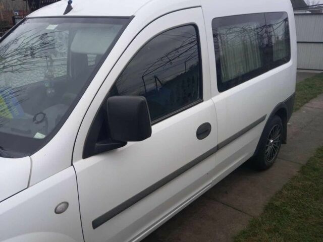 Белый Опель Комбо груз.-пасс., объемом двигателя 1.6 л и пробегом 454 тыс. км за 2500 $, фото 1 на Automoto.ua