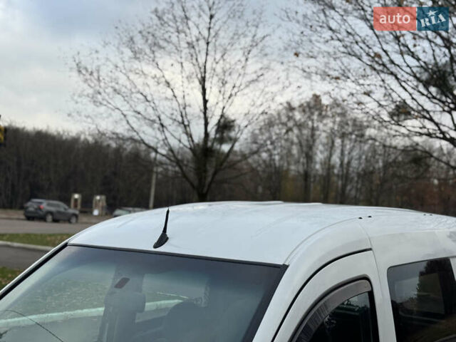 Белый Опель Комбо груз.-пасс., объемом двигателя 1.69 л и пробегом 299 тыс. км за 2999 $, фото 11 на Automoto.ua