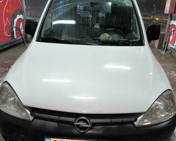 Белый Опель Комбо груз.-пасс., объемом двигателя 1.69 л и пробегом 475 тыс. км за 3500 $, фото 28 на Automoto.ua