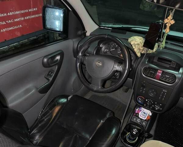 Белый Опель Комбо груз.-пасс., объемом двигателя 1.69 л и пробегом 475 тыс. км за 3500 $, фото 30 на Automoto.ua