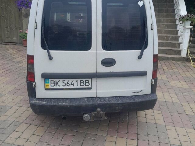 Білий Опель Комбо вант.-пас., об'ємом двигуна 1.7 л та пробігом 550 тис. км за 3500 $, фото 3 на Automoto.ua