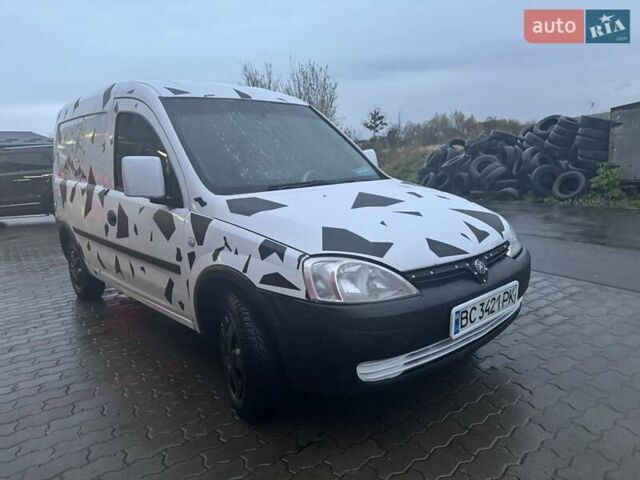 Опель Комбо груз.-пасс. 2003 в Калуше на Automoto.ua Белый Опель Комбо груз.-пасс., объемом двигателя 1.69 л и пробегом 350 тыс. км за 3888 $, фото 4 на Automoto.ua